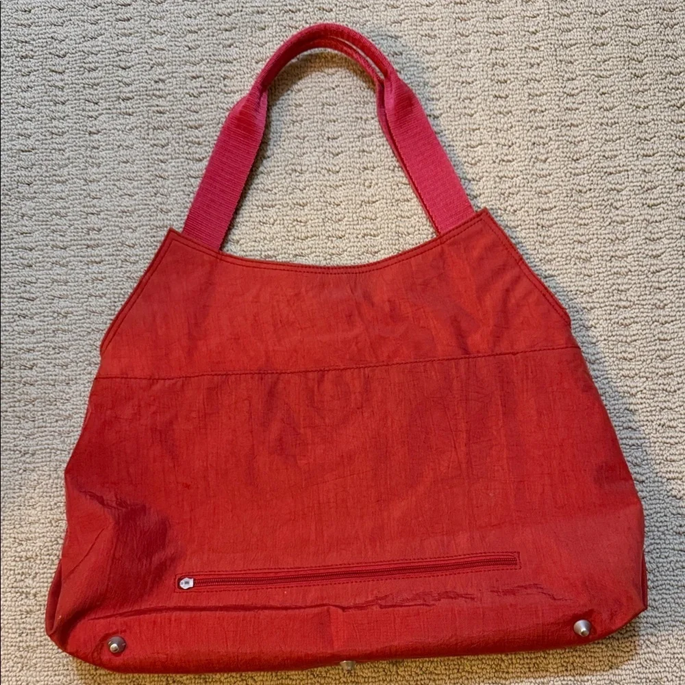 Baggallini Red Hobo Shoulder Bag Purse, Silver-Tone Accents.  Multiple Pockets.